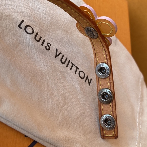 Authentic Louis Vuitton Vernis Lexington flowers Bracelet Choker Cuff Beautiful - Picture 8 of 14